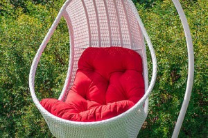 Садовая мебель и подвесные кресла: новинки 2020 года