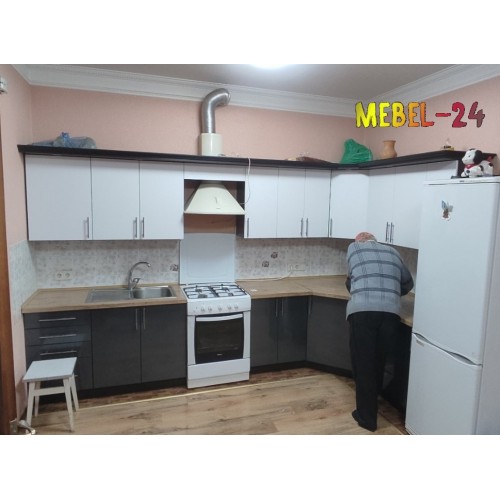 Заміна фасадів МДФ на кутовій кухні від Меблі-24
